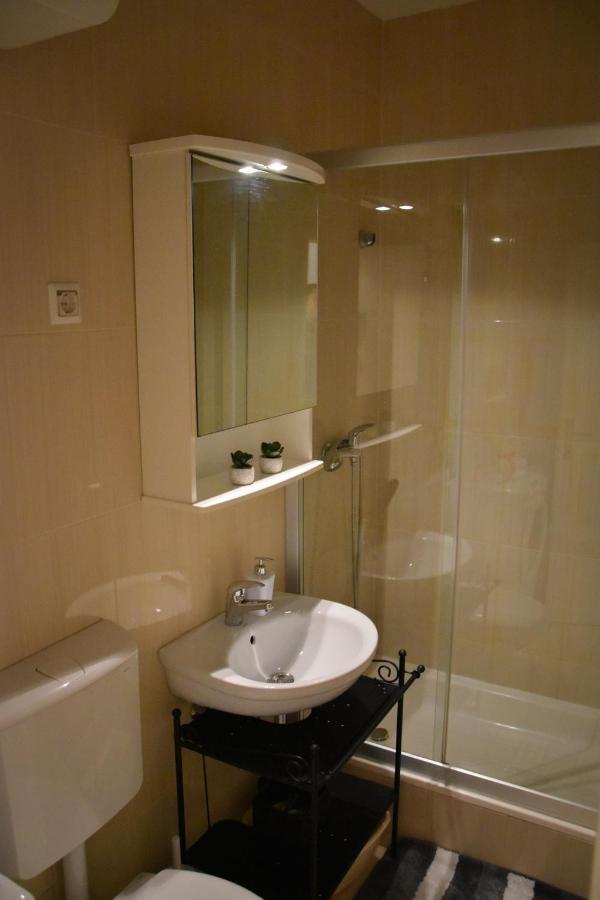 Apartments Bepina- 5 Mins From The Center Split Exterior foto